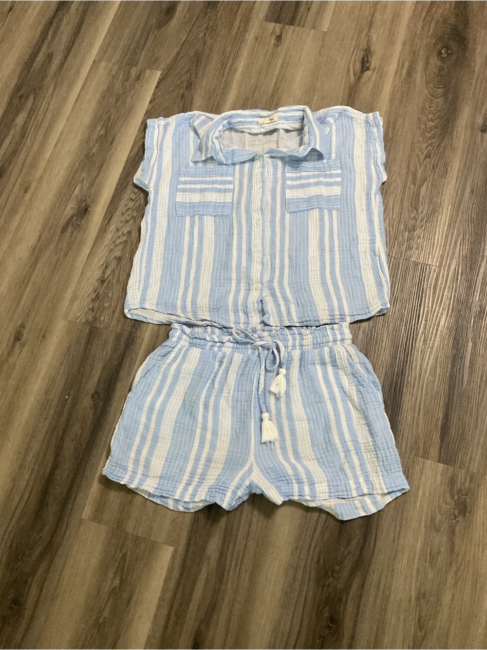 Love Notes Light Blue & White Striped Button-Down Top and Shorts Set Size L
